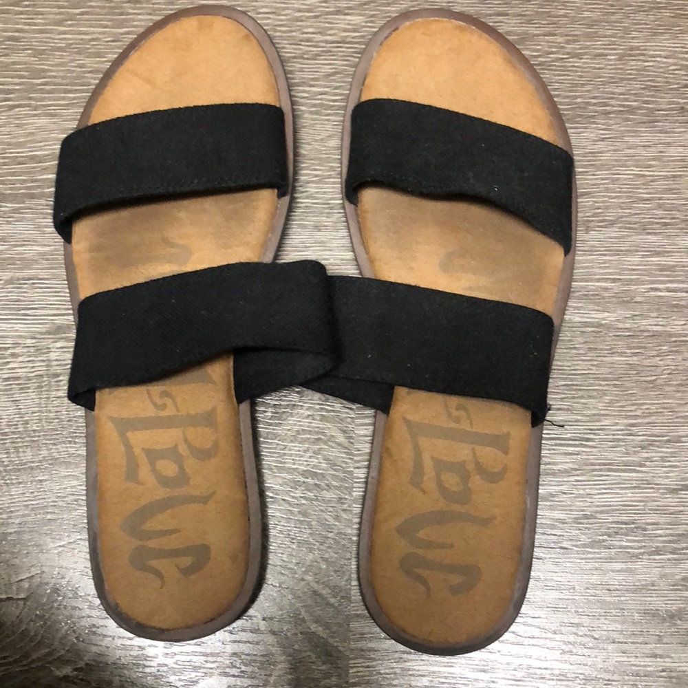 Black strappy sandals